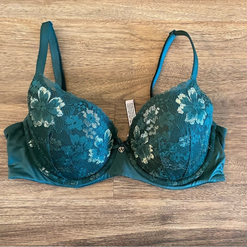 Victoria's Secret Green Lace Underwire Bra with‎ Adjustable Straps